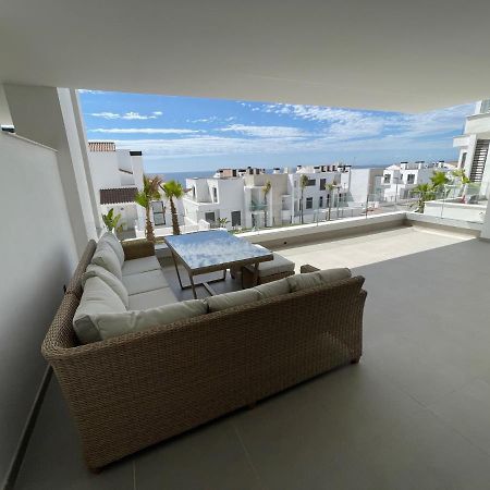 Modern 2 Beds Apartment In Alcaidesa Εξωτερικό φωτογραφία